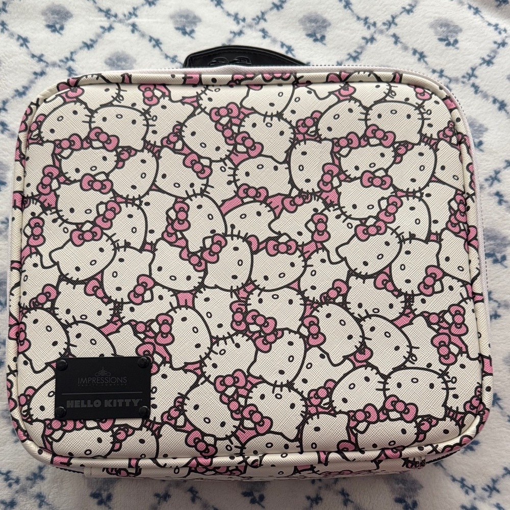 Impressions Vanity Hello Kitty Cosmetic Case